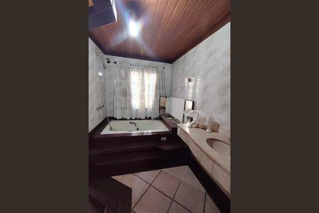 Casa à venda com 4 quartos, 190m² em Olaria, Rio de Janeiro