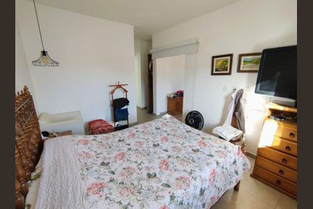 Casa à venda com 4 quartos, 263m² em Itaipu, Niterói