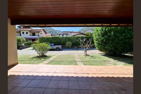 Casa à venda com 5 quartos, 360m² em Itacoatiara, Niterói