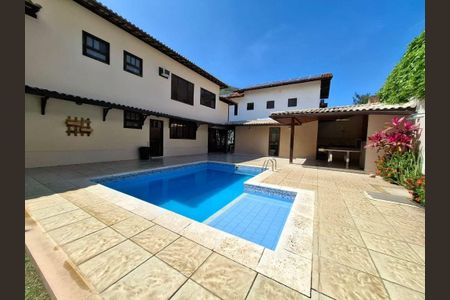 Casa à venda com 5 quartos, 360m² em Itacoatiara, Niterói