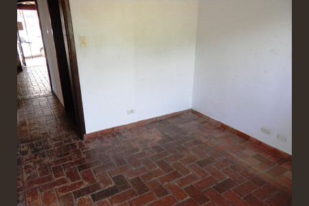 Casa à venda com 3 quartos, 125m² em Jardim Aeroporto, São Paulo