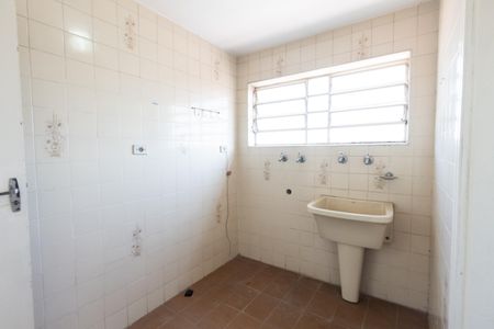 Casa à venda com 200m², 4 quartos e 2 vagas Casa à venda com 200m², 4 quartos e 2 vagasÁrea de Serviço