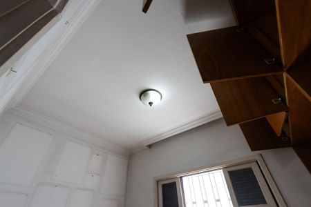 Casa à venda com 200m², 4 quartos e 2 vagas Casa à venda com 200m², 4 quartos e 2 vagasQuarto 2