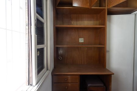 Casa à venda com 200m², 4 quartos e 2 vagas Casa à venda com 200m², 4 quartos e 2 vagasQuarto 2