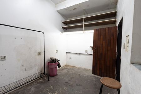 Casa à venda com 200m², 4 quartos e 2 vagas Casa à venda com 200m², 4 quartos e 2 vagasDepósito