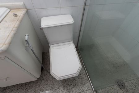 Casa à venda com 200m², 4 quartos e 2 vagas Casa à venda com 200m², 4 quartos e 2 vagasBanheiro Social