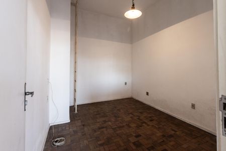 Casa à venda com 200m², 4 quartos e 2 vagas Casa à venda com 200m², 4 quartos e 2 vagasQuarto de Serviço