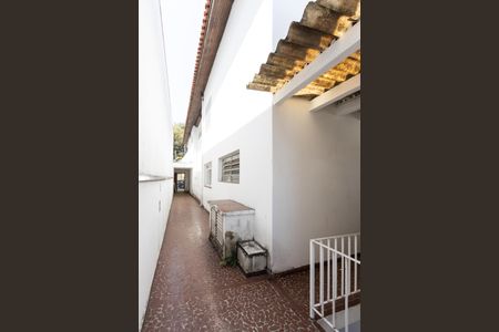 Casa à venda com 200m², 4 quartos e 2 vagas Casa à venda com 200m², 4 quartos e 2 vagasÁrea Externa