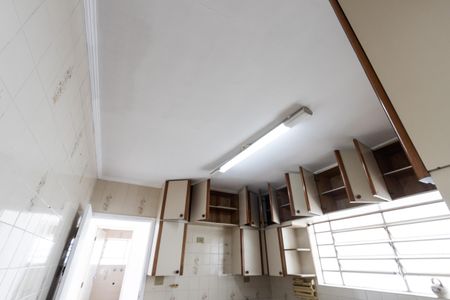 Casa à venda com 200m², 4 quartos e 2 vagas Casa à venda com 200m², 4 quartos e 2 vagasCozinha