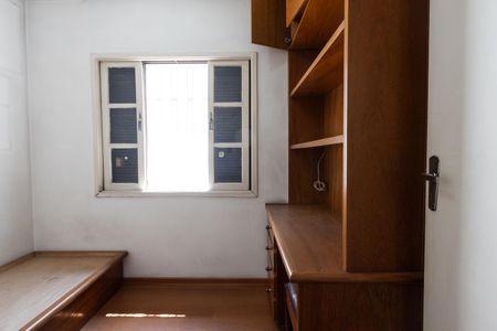 Casa à venda com 200m², 4 quartos e 2 vagas Casa à venda com 200m², 4 quartos e 2 vagasQuarto 2