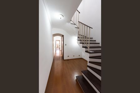 Casa à venda com 200m², 4 quartos e 2 vagas Casa à venda com 200m², 4 quartos e 2 vagasSala