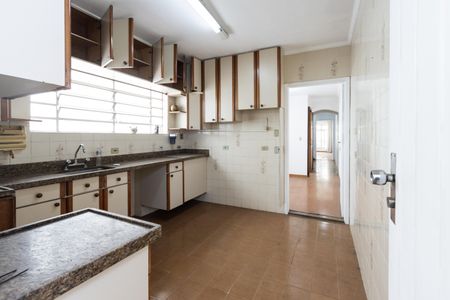 Casa à venda com 200m², 4 quartos e 2 vagas Casa à venda com 200m², 4 quartos e 2 vagasCozinha