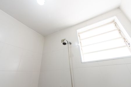 Casa à venda com 200m², 4 quartos e 2 vagas Casa à venda com 200m², 4 quartos e 2 vagasLavabo