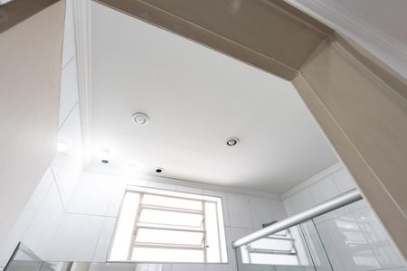 Casa à venda com 200m², 4 quartos e 2 vagas Casa à venda com 200m², 4 quartos e 2 vagasBanheiro Social