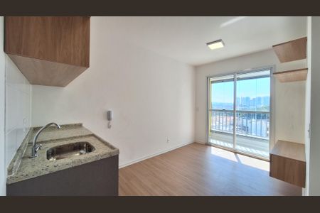 Sala/Cozinha de apartamento à venda com 1 quarto, 39m² em Água Branca, São Paulo