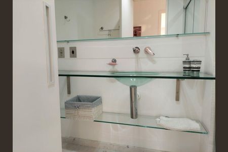 Apartamento para alugar com 70m², 2 quartos e 1 vaga