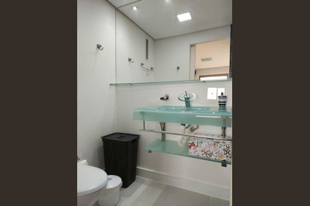 Apartamento para alugar com 70m², 2 quartos e 1 vaga