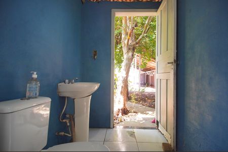 Casa à venda com 100m², 4 quartos e 2 vagasBanheiro 2