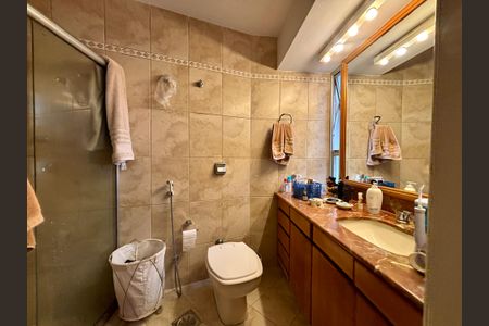 Apartamento à venda com 150m², 3 quartos e 2 vagasBanheiro Suite