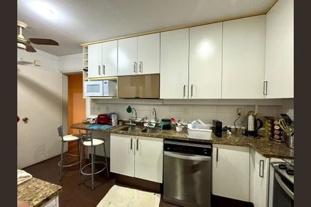 Apartamento à venda com 150m², 3 quartos e 2 vagasCozinha