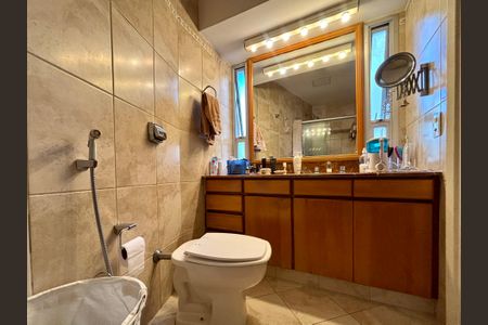 Apartamento à venda com 150m², 3 quartos e 2 vagasBanheiro Suite