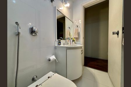 Apartamento à venda com 150m², 3 quartos e 2 vagasBanheiro social