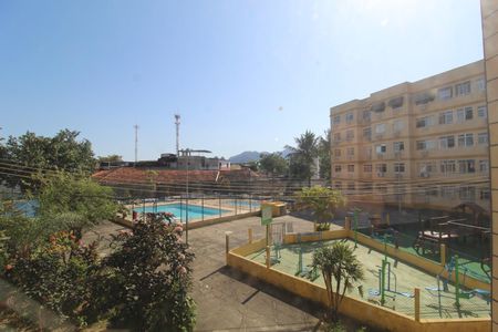 Sala - Vista de apartamento à venda com 2 quartos, 50m² em Taquara, Rio de Janeiro