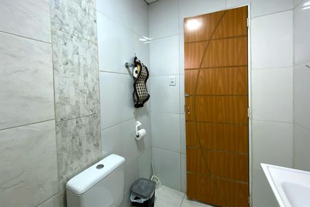 Casa à venda com 420m², 4 quartos e 6 vagasBanheiro da Suíte 2