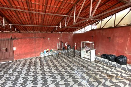 Casa à venda com 420m², 4 quartos e 6 vagasGaragem