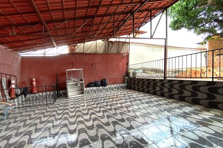 Casa à venda com 420m², 4 quartos e 6 vagasGaragem