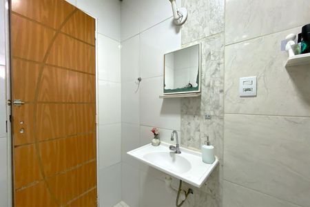 Casa à venda com 420m², 4 quartos e 6 vagasBanheiro da Suíte 2