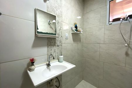 Casa à venda com 420m², 4 quartos e 6 vagasBanheiro da Suíte 2