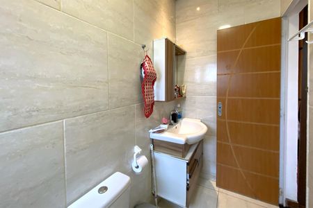 Casa à venda com 420m², 4 quartos e 6 vagasBanheiro da Suíte 1