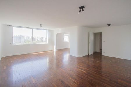 Apartamento para alugar com 241m², 3 quartos e 3 vagasSala