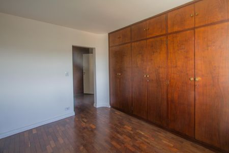 Apartamento para alugar com 241m², 3 quartos e 3 vagasSuíte