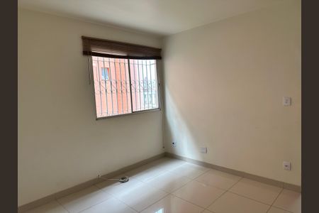 Apartamento para alugar com 65m², 3 quartos e 1 vaga Apartamento para alugar com 65m², 3 quartos e 1 vagaQuarto