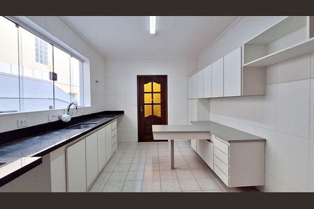 Apartamento para alugar com 275m², 4 quartos e 4 vagas