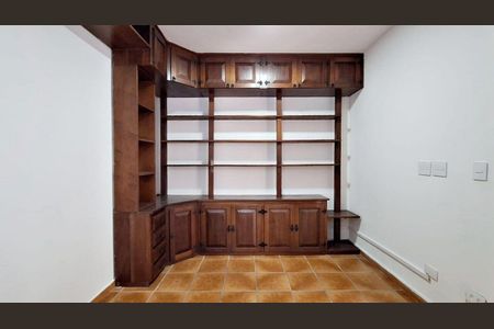 Apartamento para alugar com 275m², 4 quartos e 4 vagas