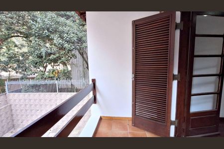 Apartamento para alugar com 275m², 4 quartos e 4 vagas