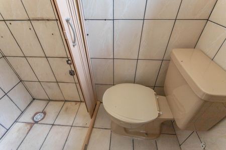 Casa para alugar com 50m², 2 quartos e sem vaga Casa para alugar com 50m², 2 quartos e sem vagaBanheiro da suíte