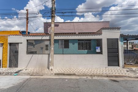 Casa para alugar com 50m², 2 quartos e sem vaga Casa para alugar com 50m², 2 quartos e sem vagaFachada + placa