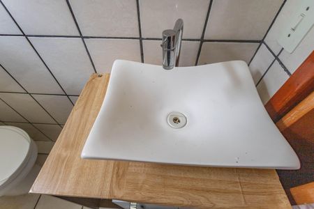 Casa para alugar com 50m², 2 quartos e sem vaga Casa para alugar com 50m², 2 quartos e sem vagaBanheiro social