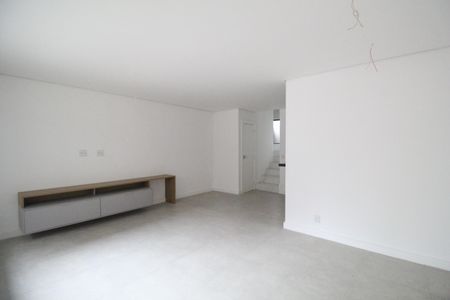 Casa de condomínio à venda com 190m², 4 quartos e 2 vagasSala