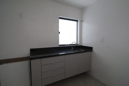 Casa de condomínio à venda com 190m², 4 quartos e 2 vagasCozinha