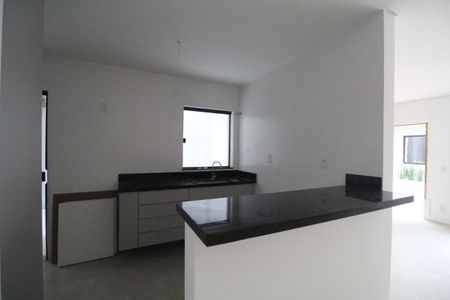 Casa de condomínio à venda com 190m², 4 quartos e 2 vagasCozinha