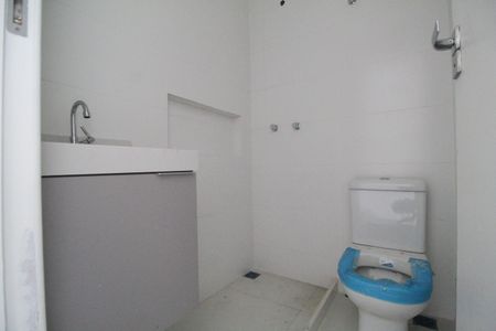 Casa de condomínio à venda com 190m², 4 quartos e 2 vagasBanheiro da suíte 1