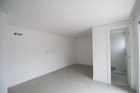 Casa de condomínio à venda com 190m², 4 quartos e 2 vagasSuíte 4