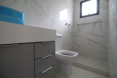 Casa de condomínio à venda com 190m², 4 quartos e 2 vagasBanheiro da suíte 3