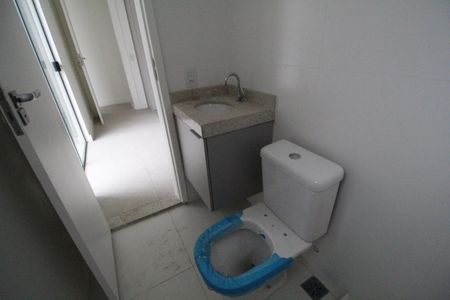 Casa de condomínio à venda com 190m², 4 quartos e 2 vagasBanheiro da suíte 4
