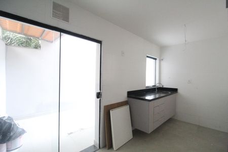 Casa de condomínio à venda com 190m², 4 quartos e 2 vagasCozinha